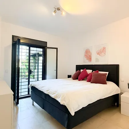 Apartamento Luxury 2br Near Marbella & Puerto Banus Pool, Padel, Parking *